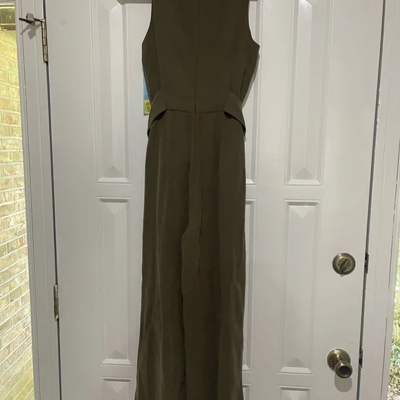 NWT Antonio Melani Wallis Jumpsuit Olive - Picture 3 of 4